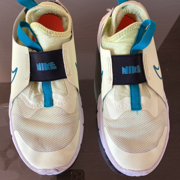 Nike Flex Runner 2 - Picture 2 of 7